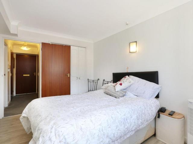 House for sale in London Borough of Lewisham, Forest Hill
