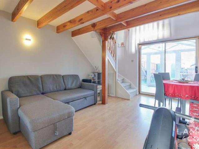 House for sale in Dale Hill, Essex
