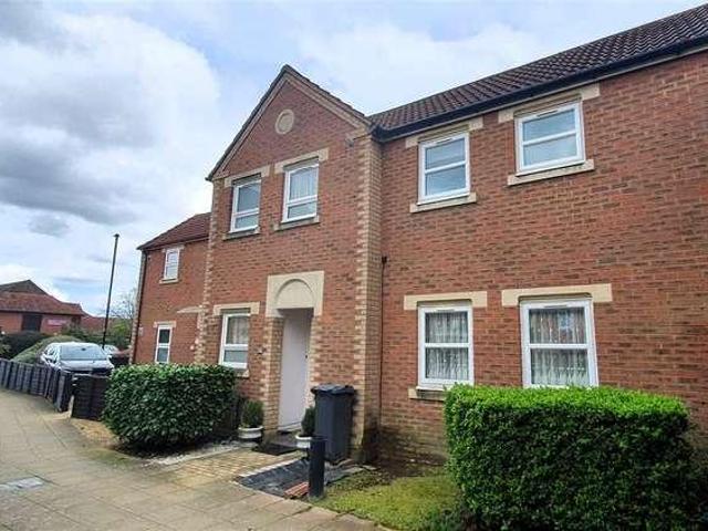 House for sale in Feltham, Bedfont