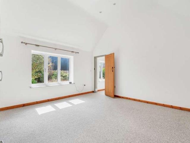 House for sale in Fossebridge, Gloucestershire