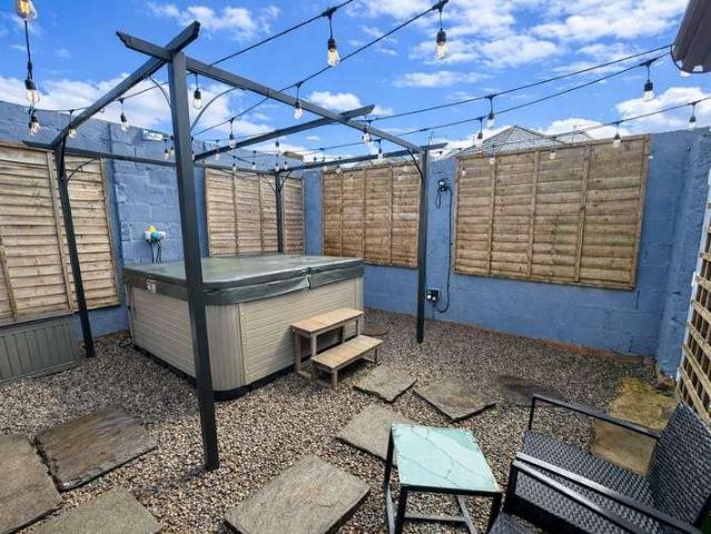 House for sale in Falcon Lodge, Wales