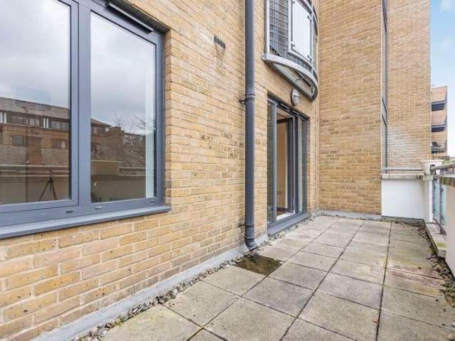 House for sale in Old Ford, Bow