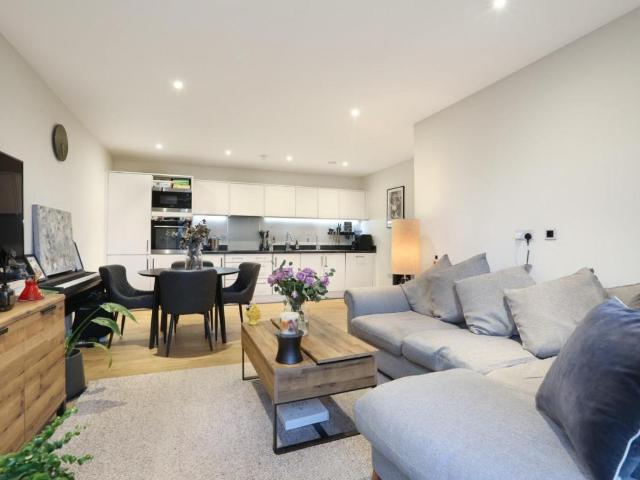 House for sale in Camberwell, Greater London
