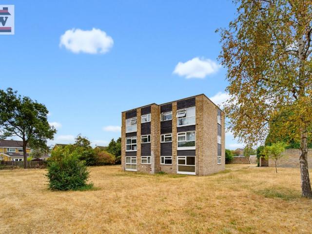House for sale in London Borough of Hounslow, Osterley