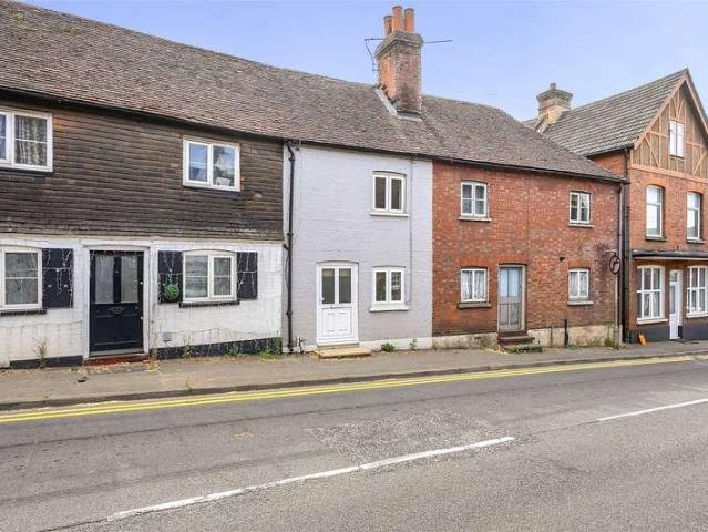 House for sale in The Butts, Kent