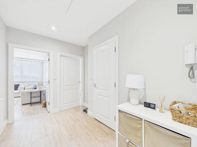 House for sale in Batchworth
