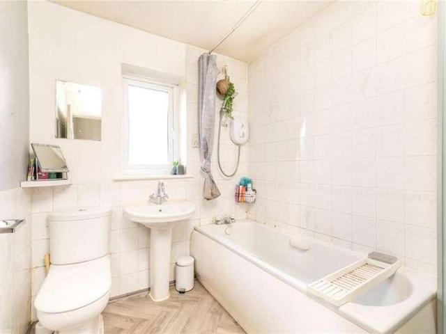 House for sale in Leeds