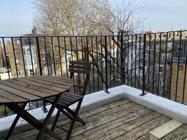 House for sale in Earl's Court, Greater London