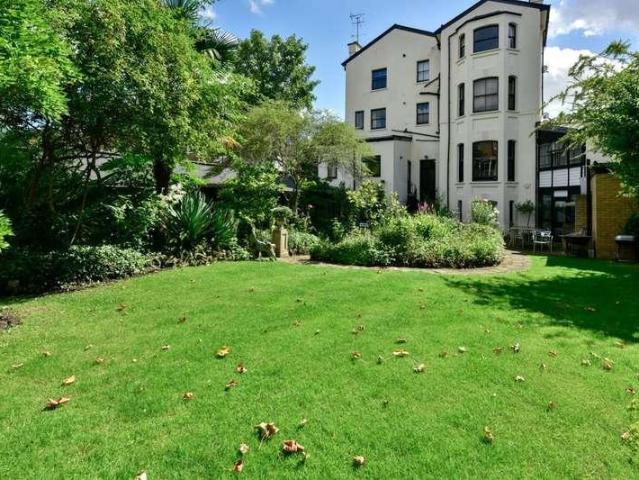 House for sale in Highbury, Greater London