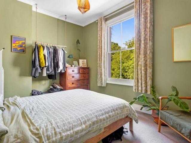 House for sale in Brownswood Park, Stoke Newington