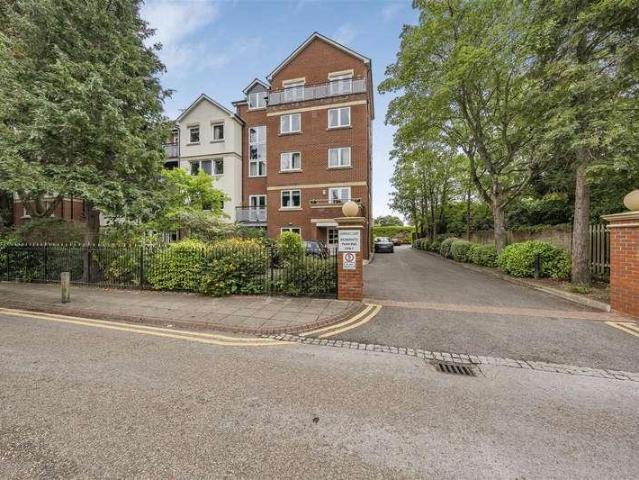 House for sale in Windsor, Clewer New Town