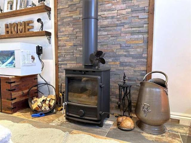 House for sale in Alverton, East Midlands