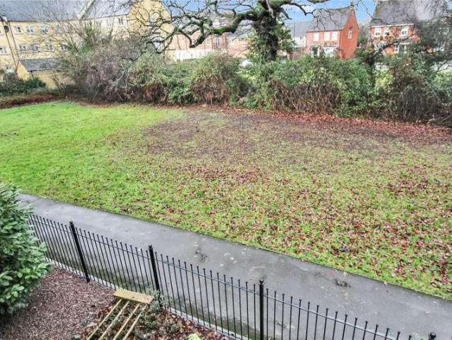 House for sale in Haydon End, Abbey Mead