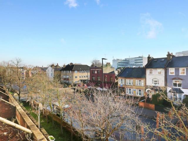 House for sale in Loughborough Junction, Greater London
