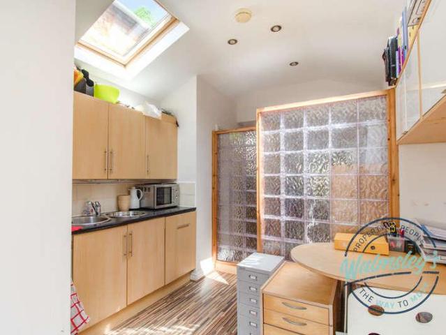 House for sale in Green Close, Warwickshire