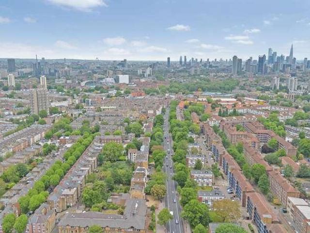 House for sale in Oval, Greater London