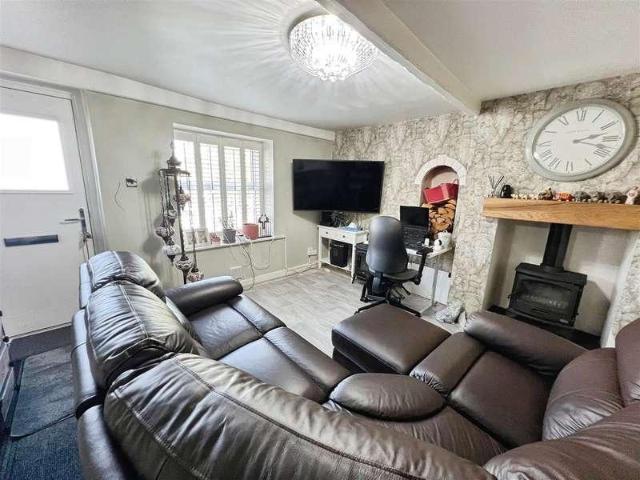 House for sale in Baildon, West Yorkshire