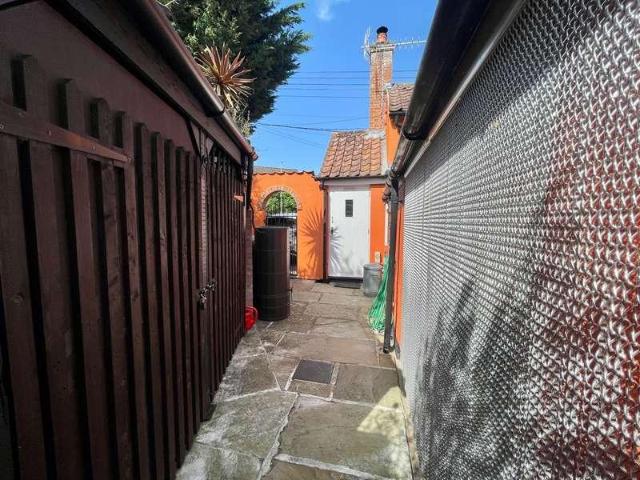 House for sale in Eastbridge, Suffolk