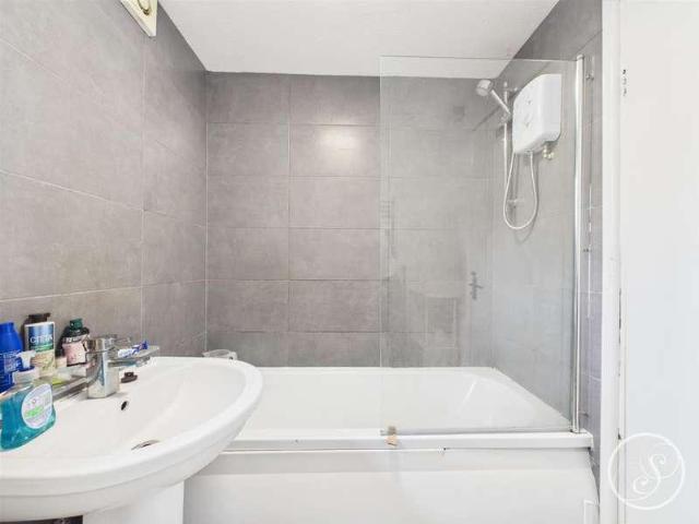 House for sale in Woodhouse, West Yorkshire