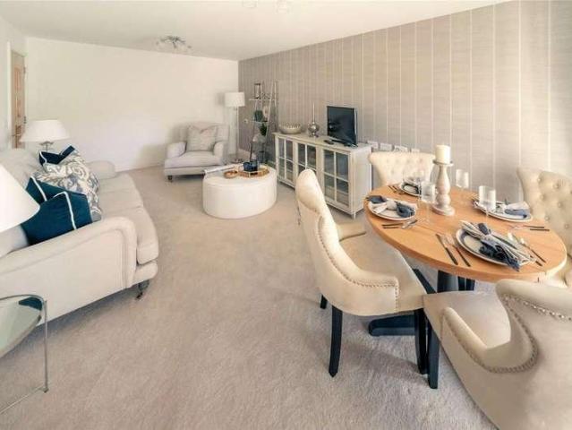 House for sale in Henley-on-Thames, Berrick Salome