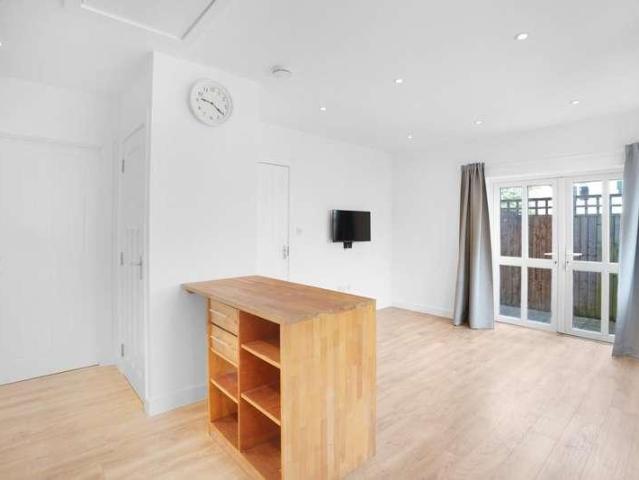 House for sale in Herne Hill, Greater London