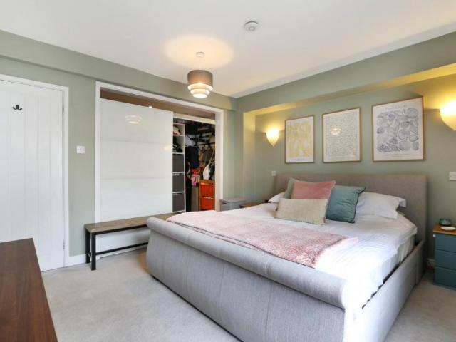 House for sale in London Borough of Lewisham, Forest Hill