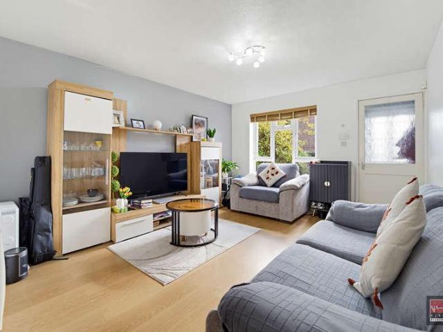 House for sale in Stanwell, Spelthorne