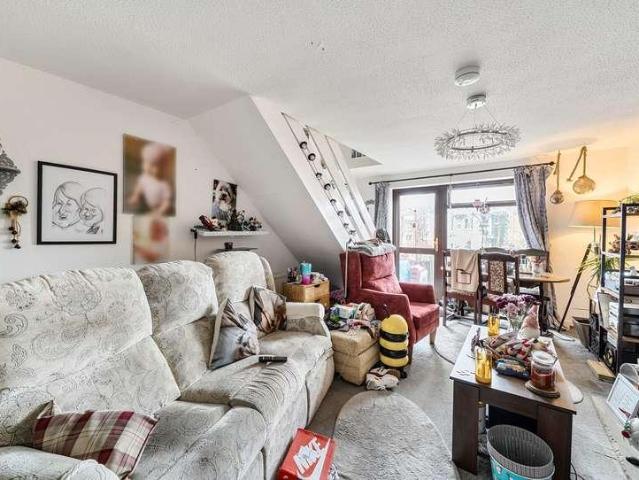 House for sale in Northway, Tewkesbury