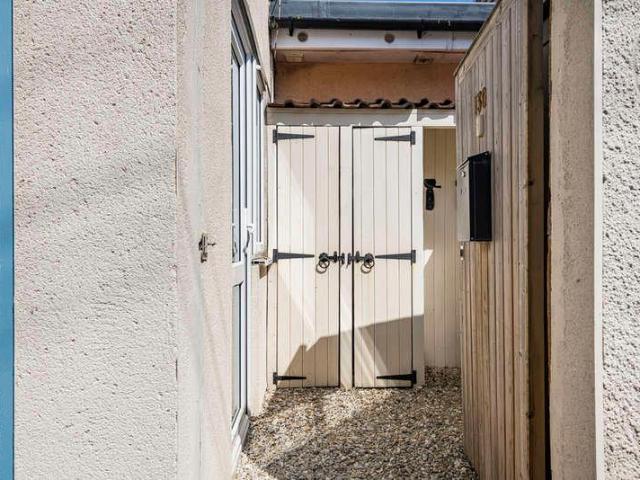 House for sale in Feckenham, City Of Bristol