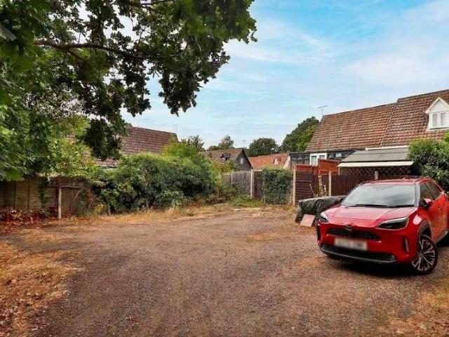 House for sale in Chelmondiston, Suffolk