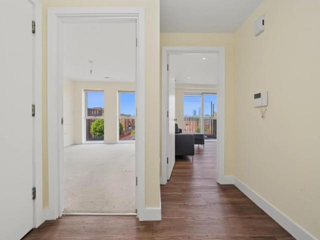 House for sale in Stamford Hill, Greater London
