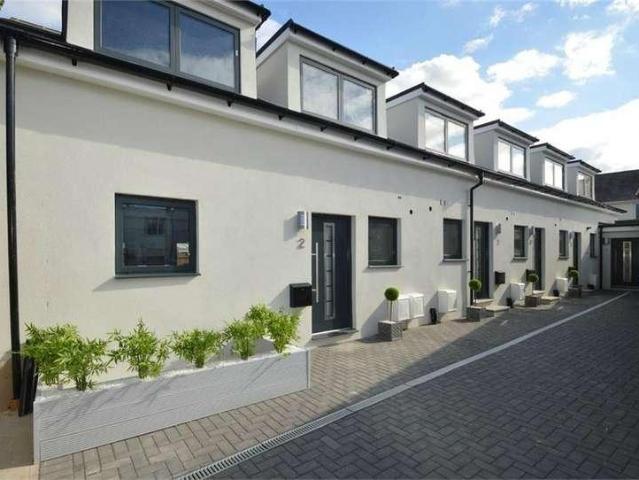 House for sale in Mill Hill, Greater London