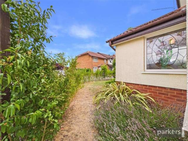 House for sale in Woodley