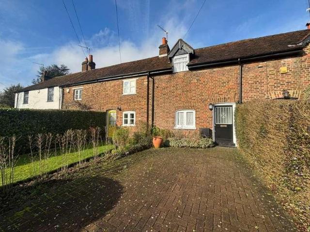 House for sale in Mill Hill, Greater London
