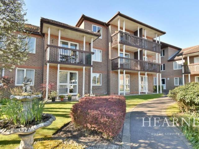 House for sale in Tricketts Cross, Ferndown