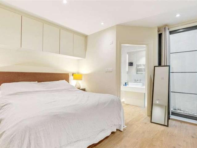 House for sale in Chelsea, Greater London