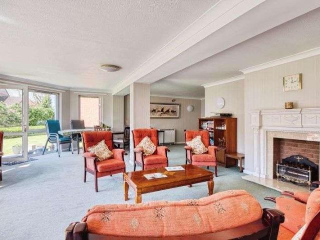 House for sale in Orchard Park, Giffnock