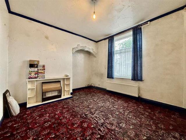 House for sale in Queensbury, West Yorkshire