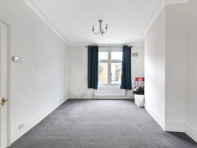 House for sale in London Borough of Lewisham, Forest Hill