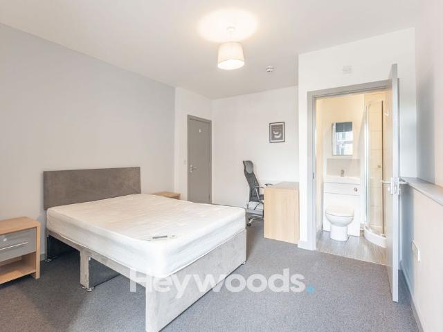 House for rent in Burslem, Stoke-on-Trent