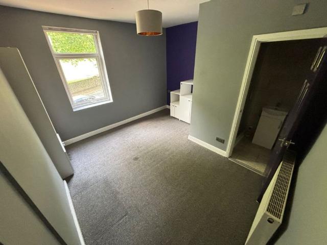 Room for rent in Ardsley, South Yorkshire