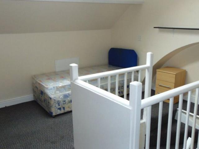 Room for rent in Wombwell, South Yorkshire