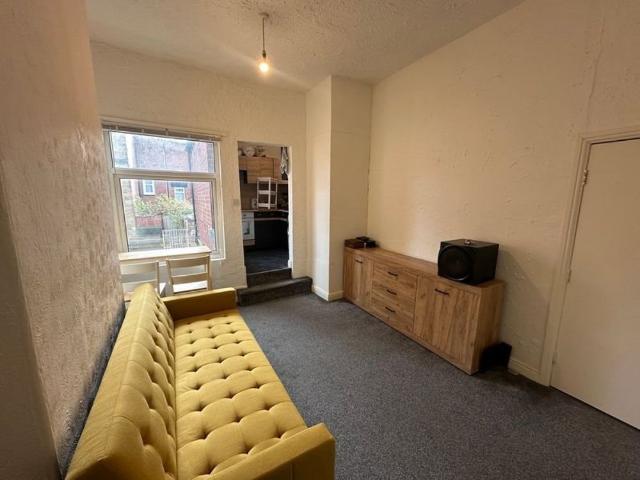 Room for rent in Worsbrough Dale, Barnsley