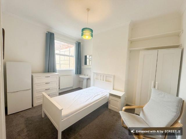 House for rent in North Town, Rumwell