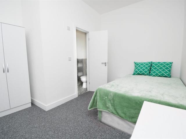 Room for rent in Rose Hill, Burnley