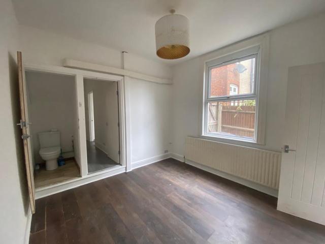 House for rent in London Borough of Croydon, Waddon