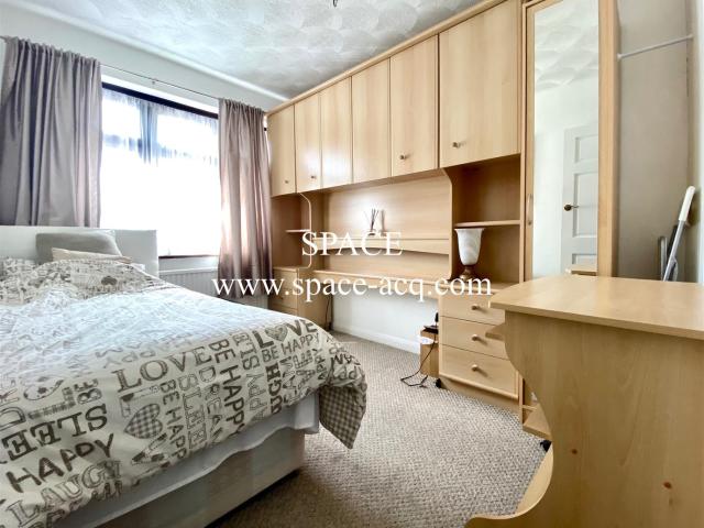House for rent in Southgate, Oakwood