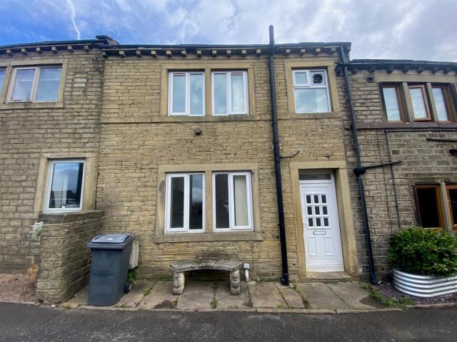 House for rent in Scapegoat Hill, West Yorkshire
