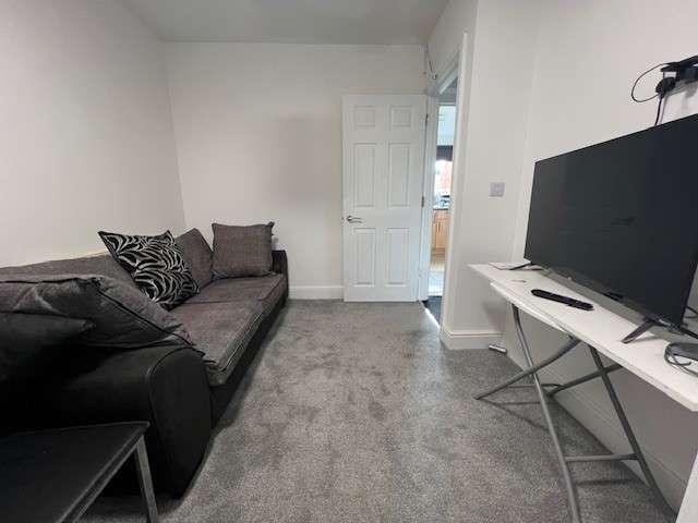 House for rent in Westbourne, Key Street