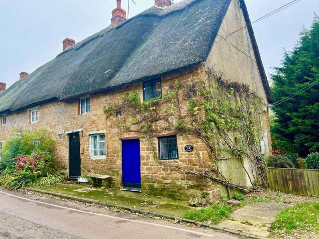House for rent in Kings Sutton, Northamptonshire